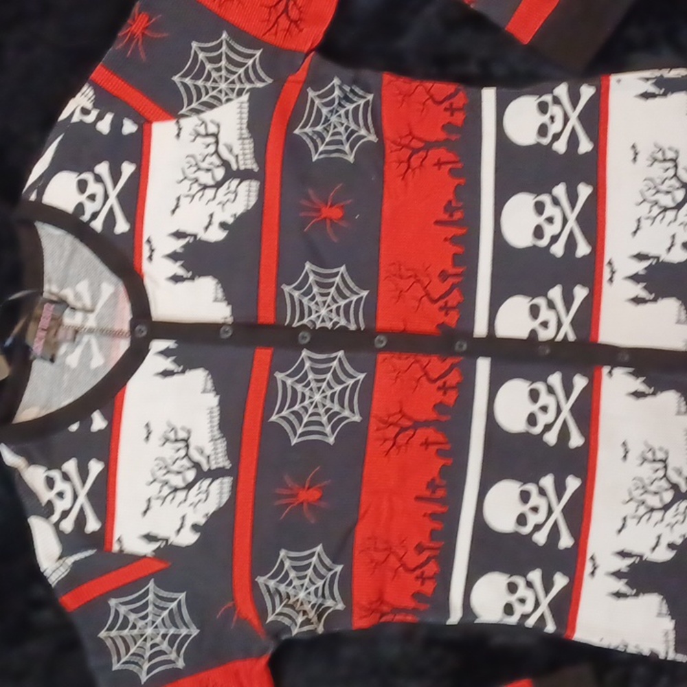 TRICKZ N TREATZ XXL RED/BLACK LONG-SLEEVED LONG THERMAL ONESIE HAUNTED GRAPHICS
